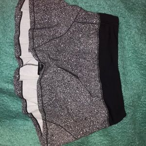 Lululemon size 4 skirt